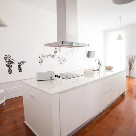 Apartamento Com Vista Para A Cidade *